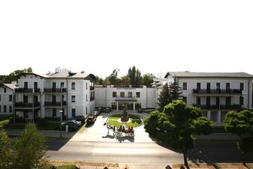 Фото Отель Hotel Uzdrowiskowy St George г. Цехоцинек 1
