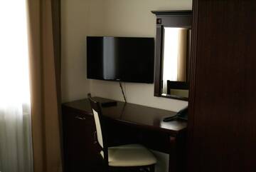 Фото номера Двухместный номер с 1 кроватью Отель Hotel Uzdrowiskowy St George г. Цехоцинек 3